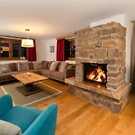 Arlhome - Zuhause Am Arlberg アパートホテル