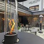 Arlhome - Zuhause Am Arlberg アパートホテル サンクト・アントン・アム・アールベルク